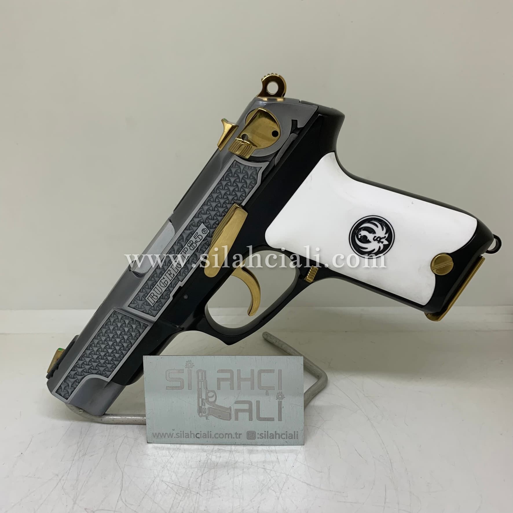 Ruger P-85 3D Gravür ve Titanyum Kaplama