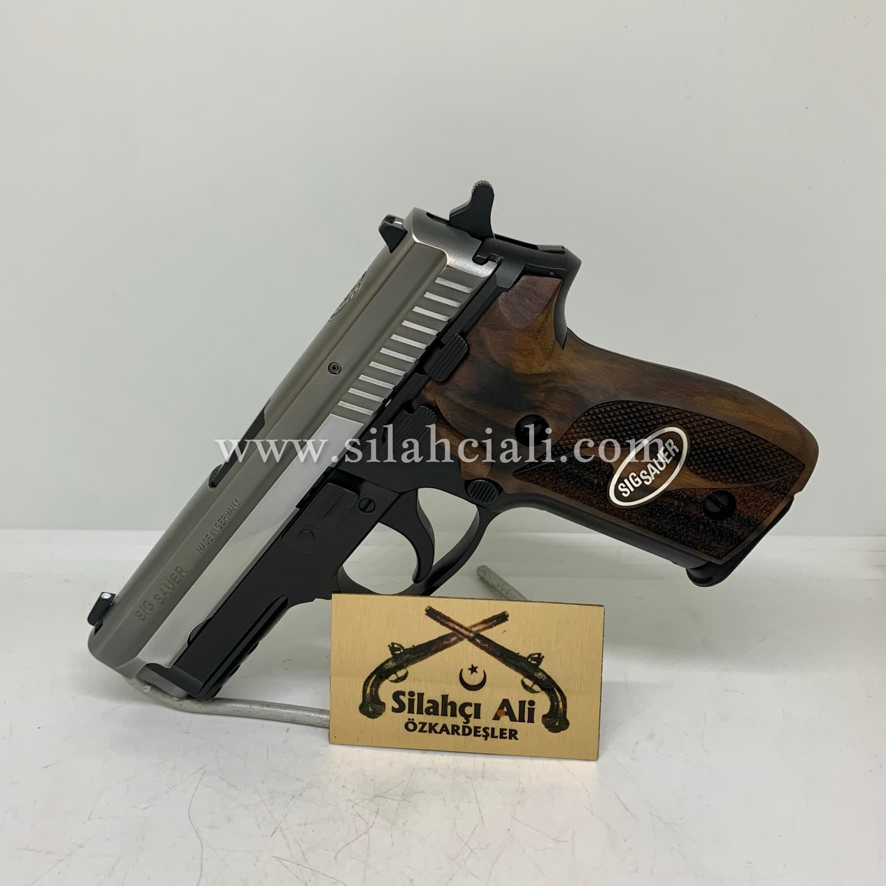 Sig Sauer P229