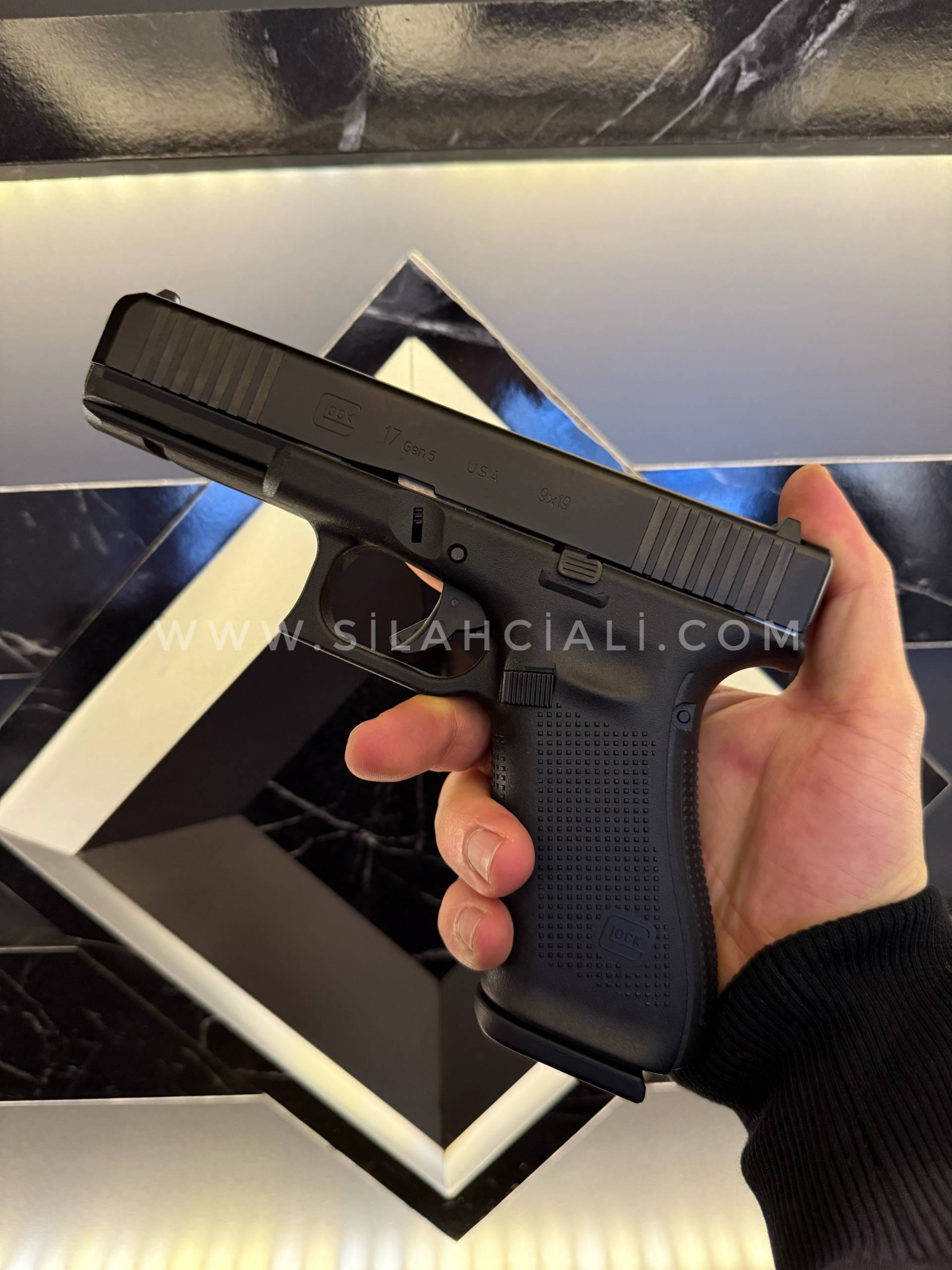 Glock 17 Gen5 Sıfır