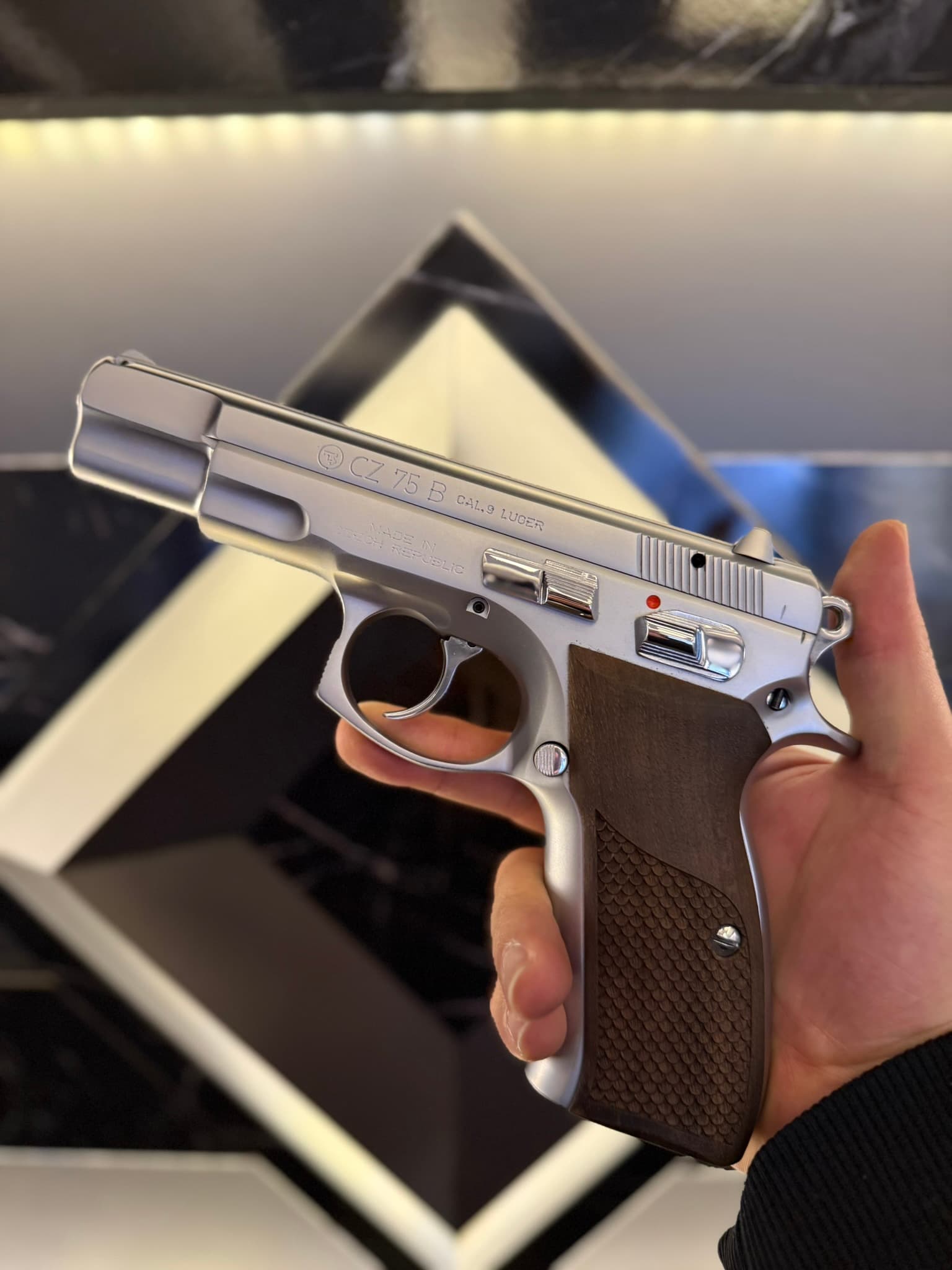 CZ 75B Krom Kaplamalı Çift Şarjör